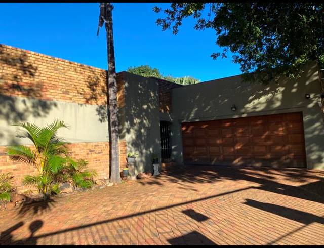 4 BEDROOM HOUSE FOR SALE IN CHROOM PARK